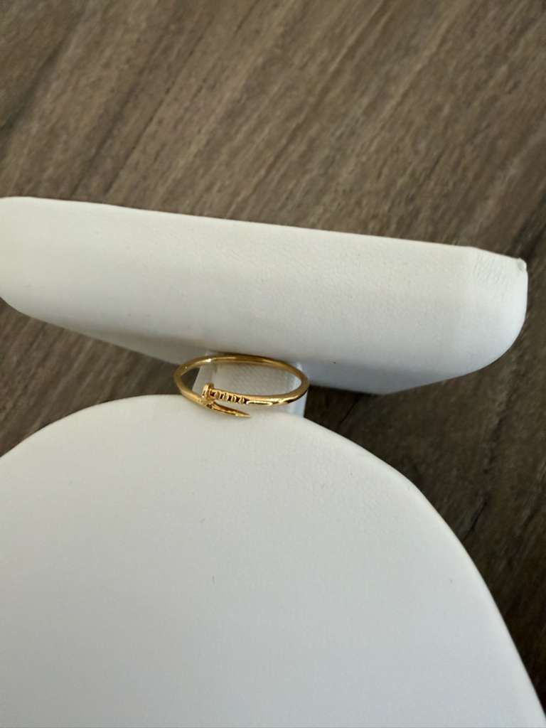 Anillo de Clavo