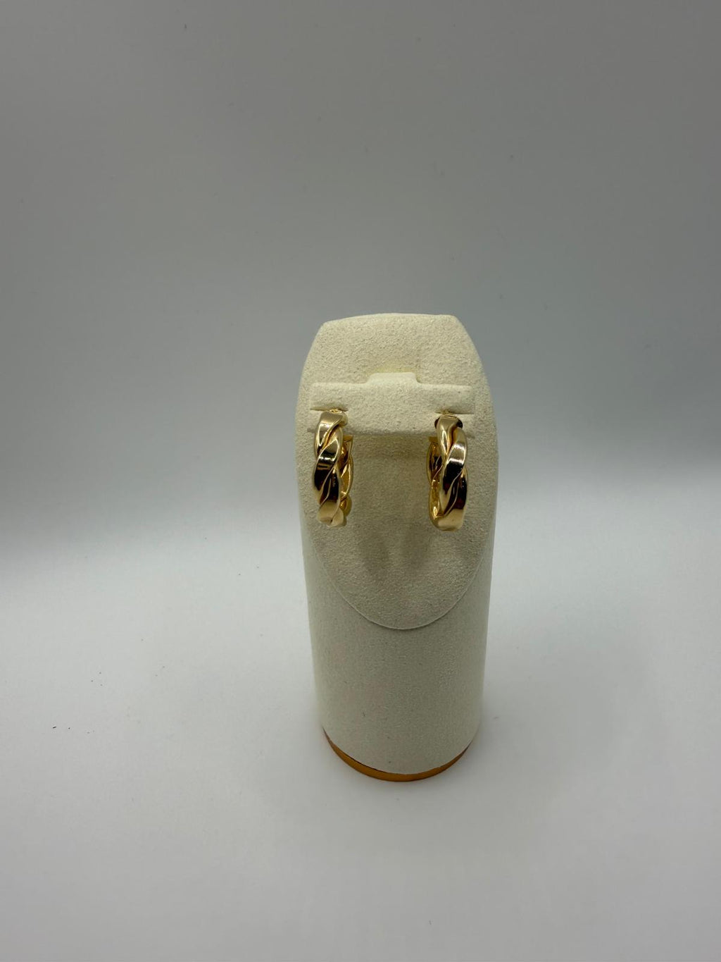 Argollas trenzada en Oro 18K