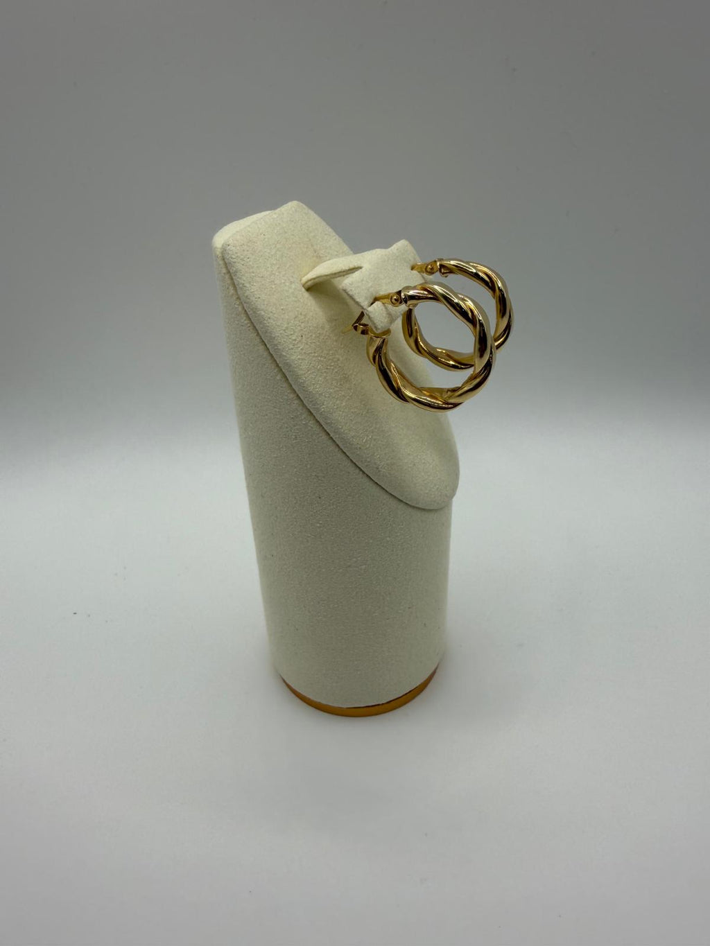 Argollas trenzada en Oro 18K