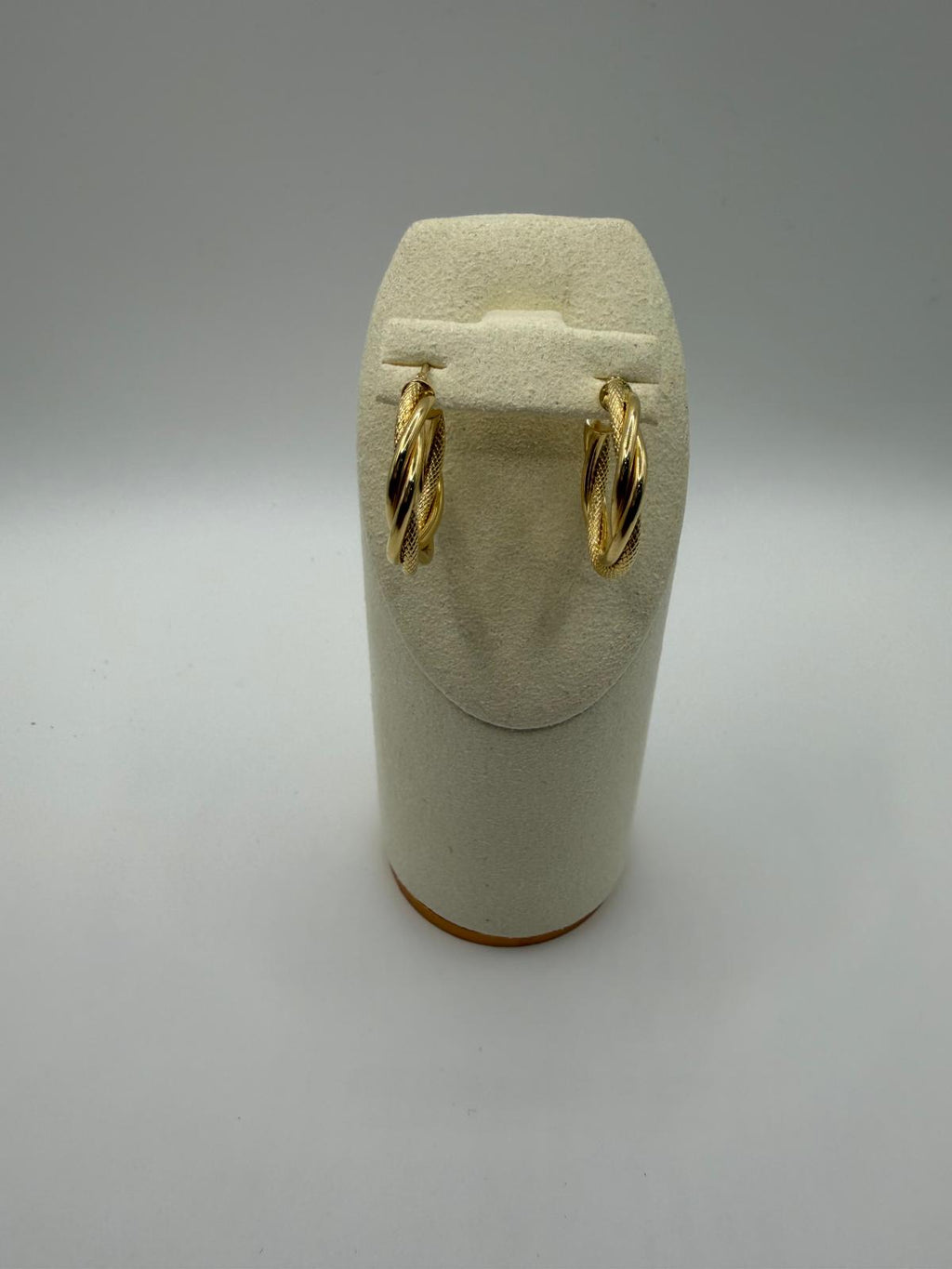 Argollas trenzada en Oro 18K