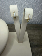 Argollas pequeñas con piedras
